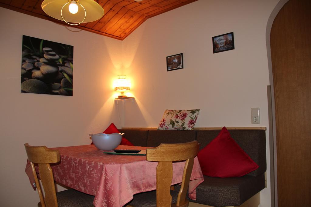 Haus Puit Mandarfen Pitztal Apartment Sankt Leonhard im Pitztal Room photo